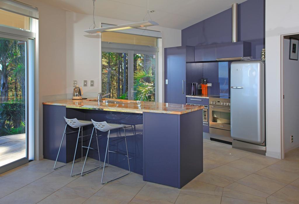 Nikau Apartments Waiheke Island Onetangi Exterior photo