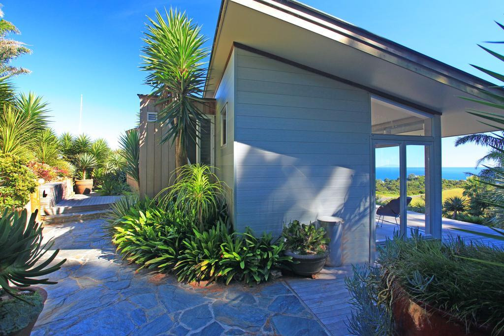 Nikau Apartments Waiheke Island Onetangi Exterior photo